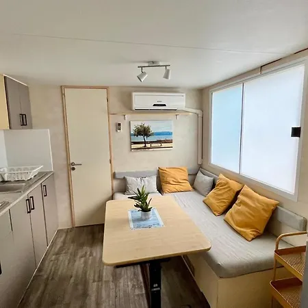 Mobilehome Adams Glamping - Camp Adriatic مكان تخييم Primošten